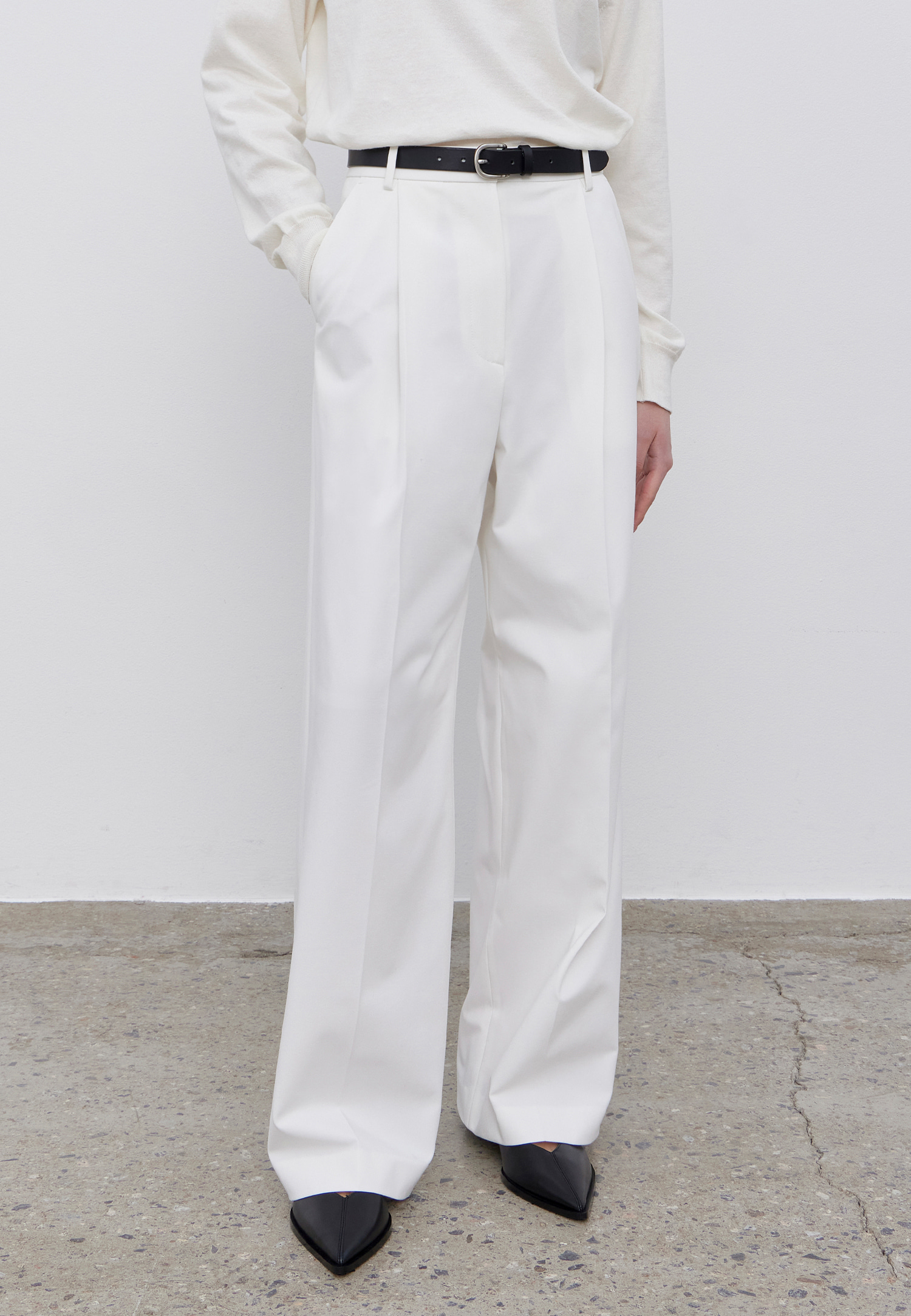 WIDE FIT TUCK PANTS - IVORY
