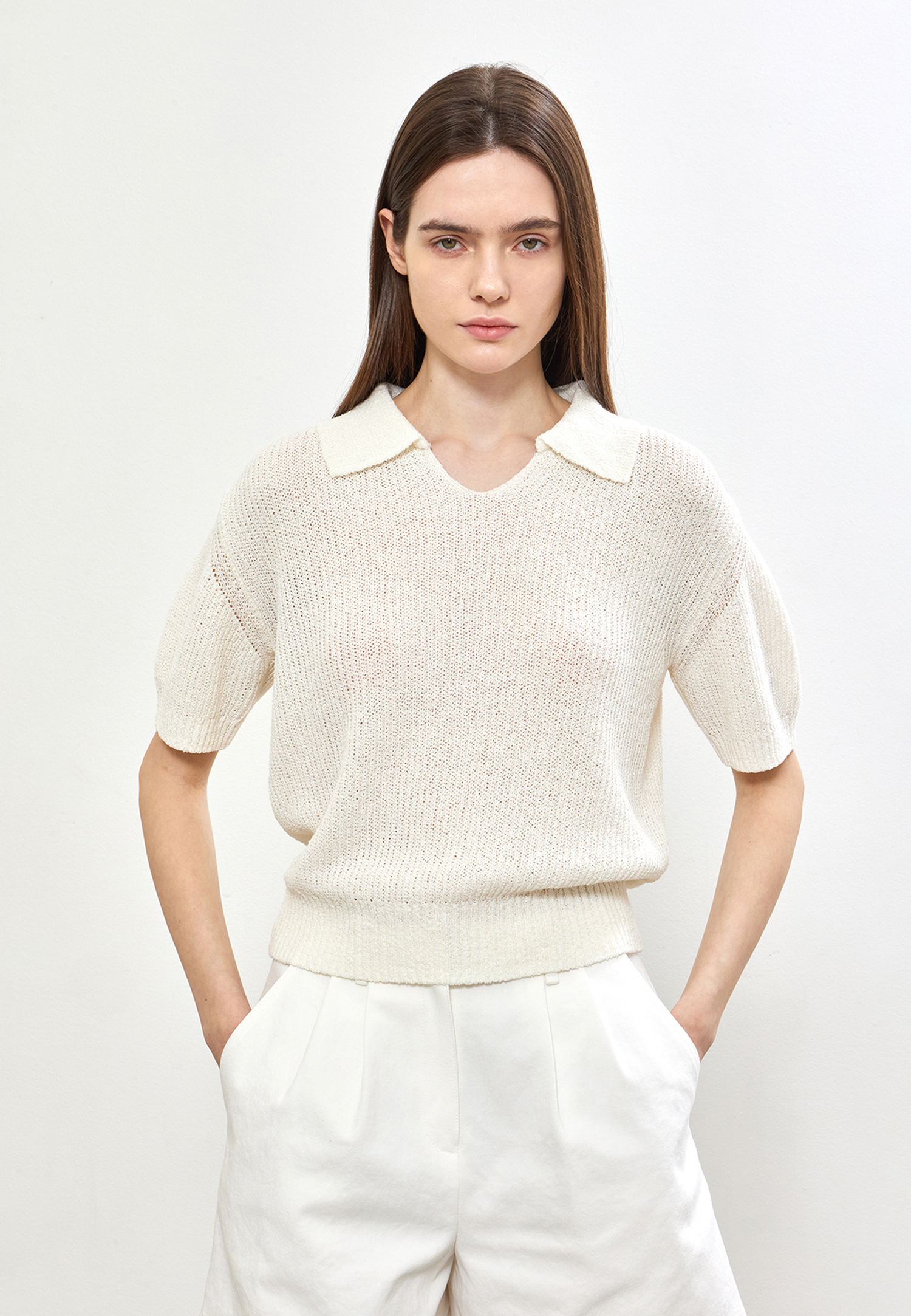 OPEN COLLAR KNIT TOP - WHITE