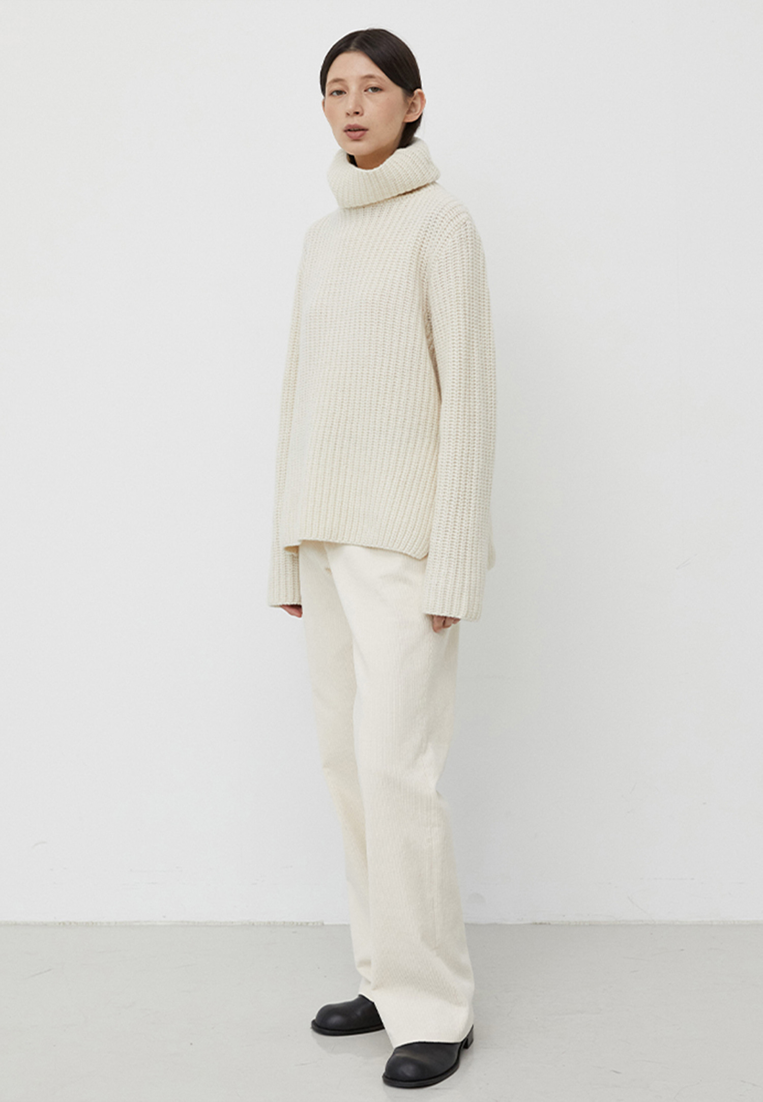 STRAIGHT FIT CORDUROY PANTS - IVORY