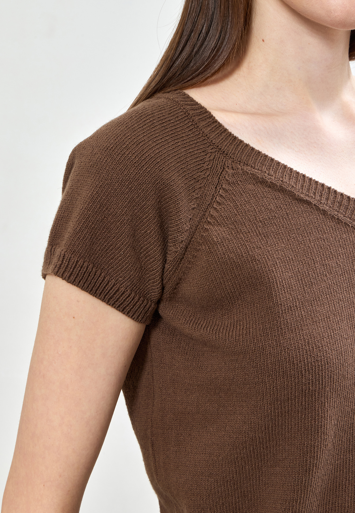 CLEAN COTTON CAP SLEEVE KNIT TOP - BROWN