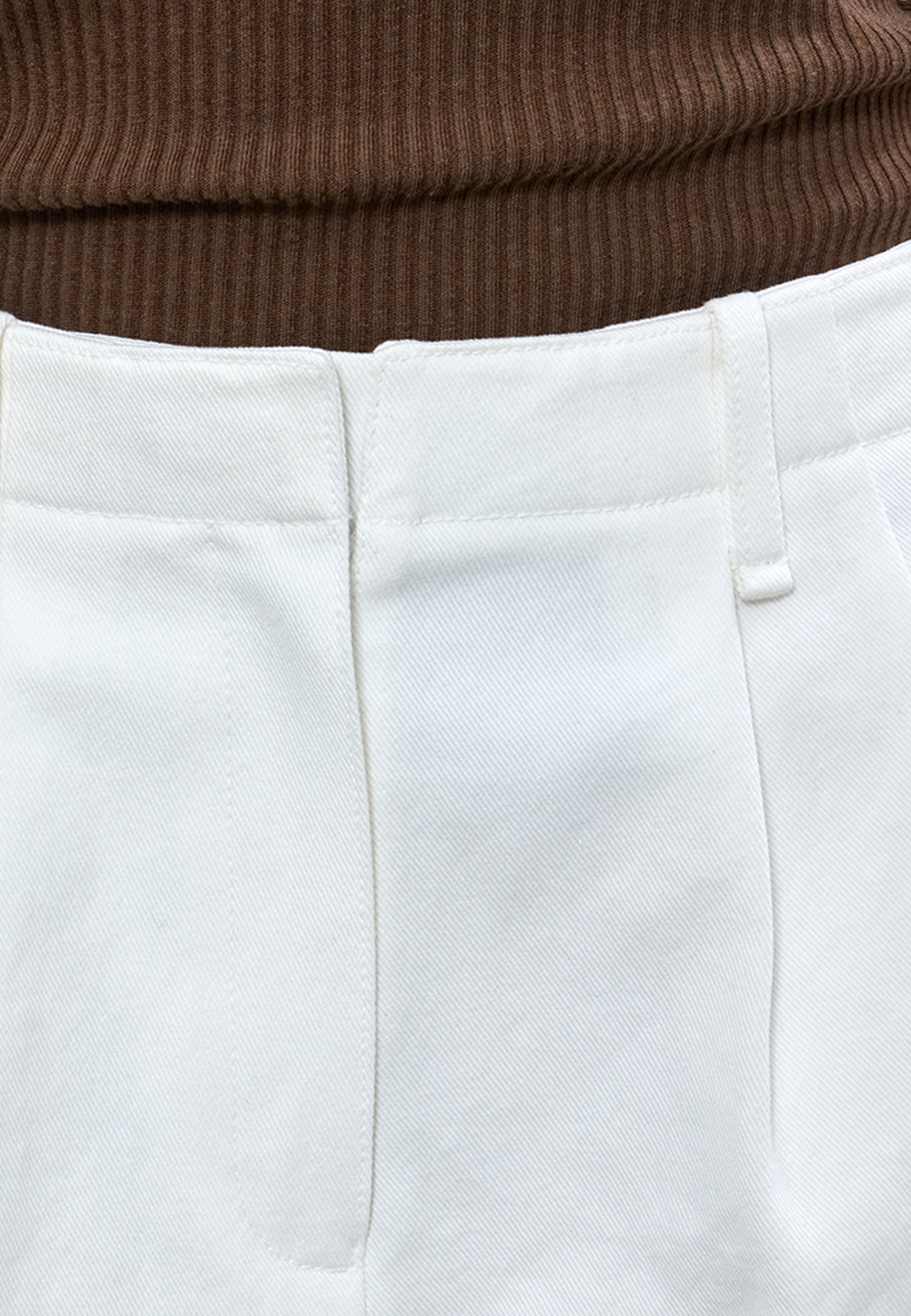 COTTON TWO TUCK SHORT PANTS - IVORY
